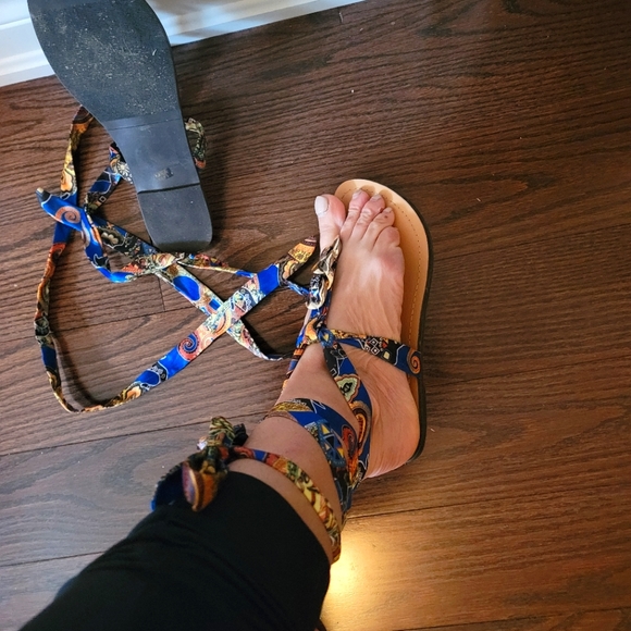 Cute Sandals - Picture 6 of 6
